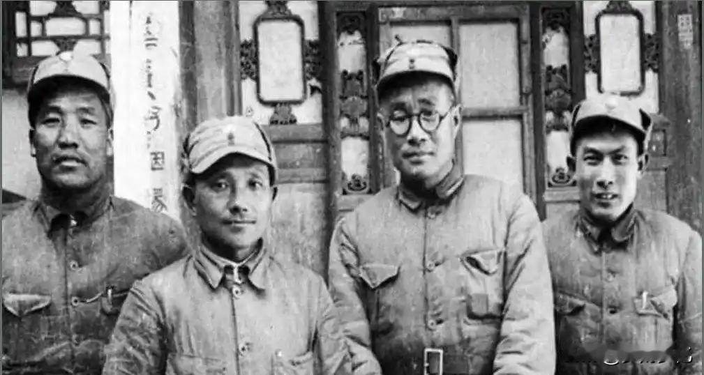 被尊为军神的刘伯承，一生只对三位将军心悦诚服，其中一人让他都自叹不如：这仗你敢打