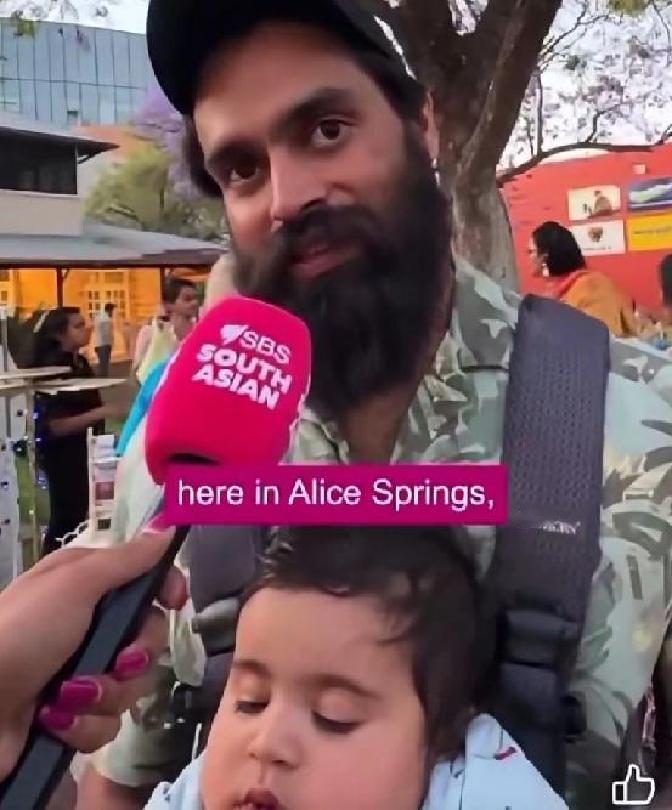 快讯！快讯！
 
澳大利亚社交平台上突然流出一段视频。
 
视频拍摄地指向爱丽丝