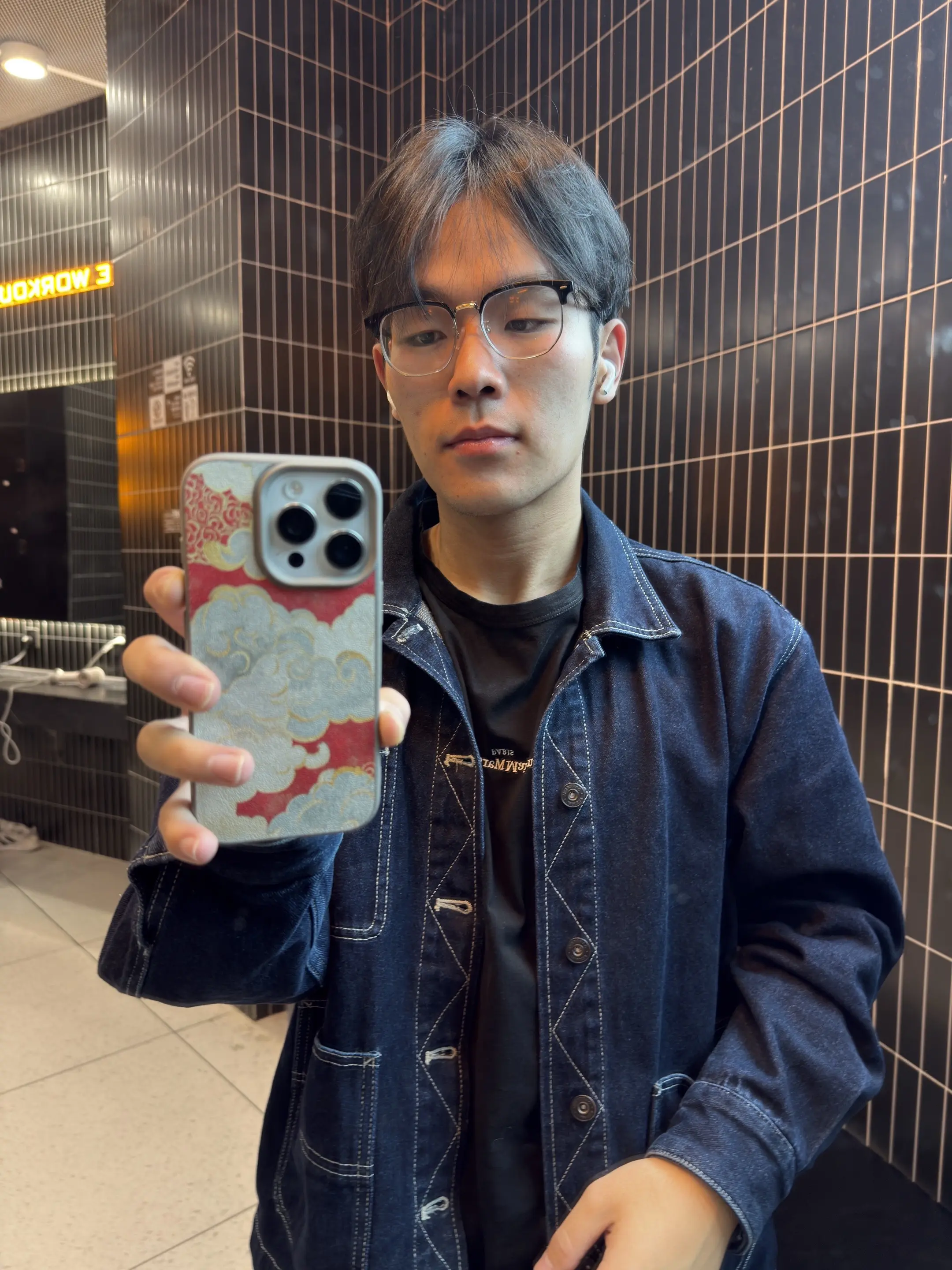 你见过越多人 才知道你要的是更好的自己 而不是任何人