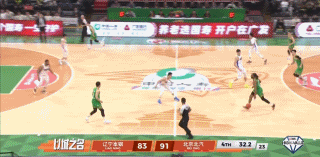 威尔斯&付豪真的是哥俩好！
同一支球队完成了同样的“壮举”！
在篮下都能表演上空