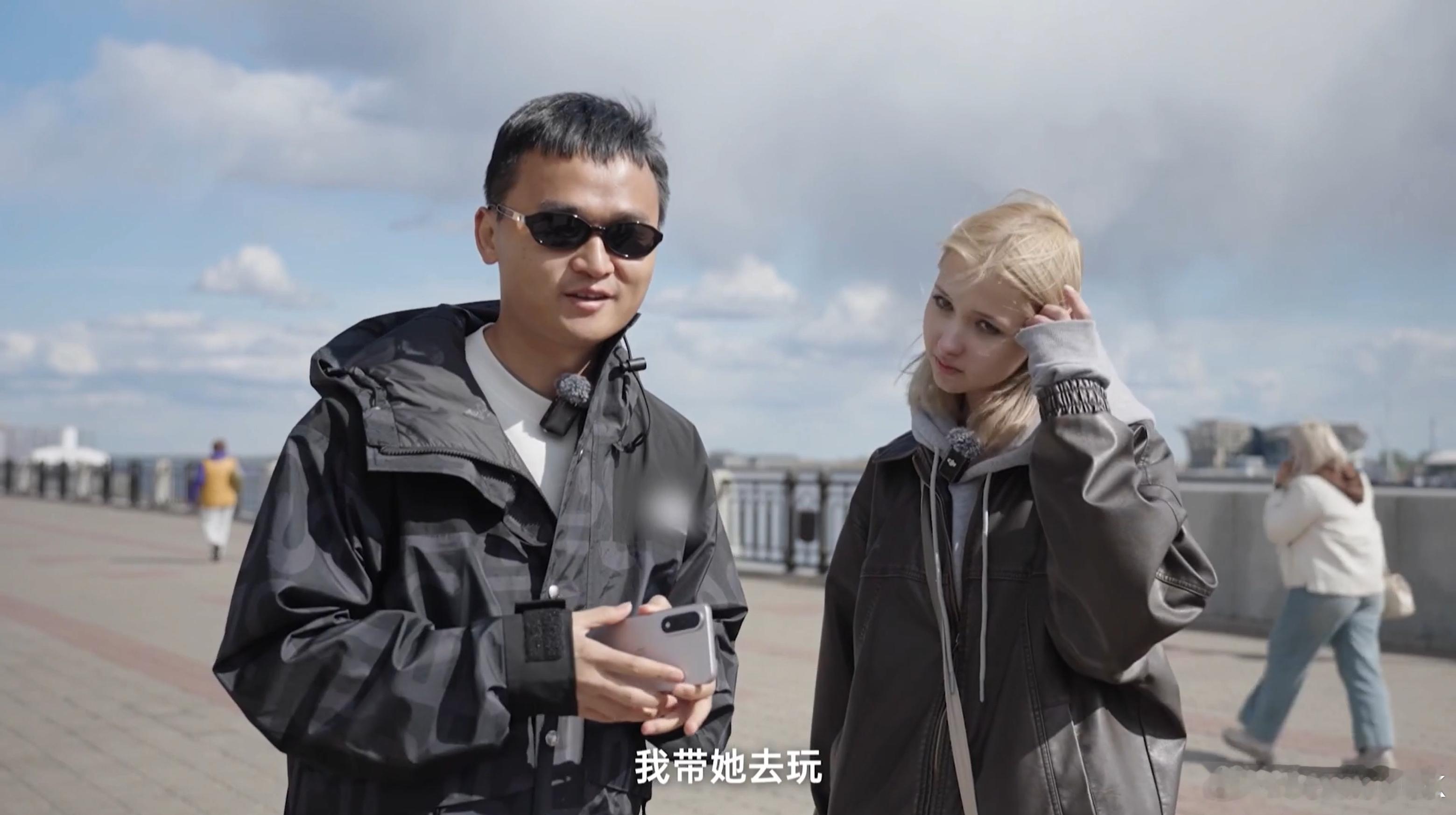 上一加发布会了，哈哈哈哈哈，不过英语水平有待提高呀[666][666][666]