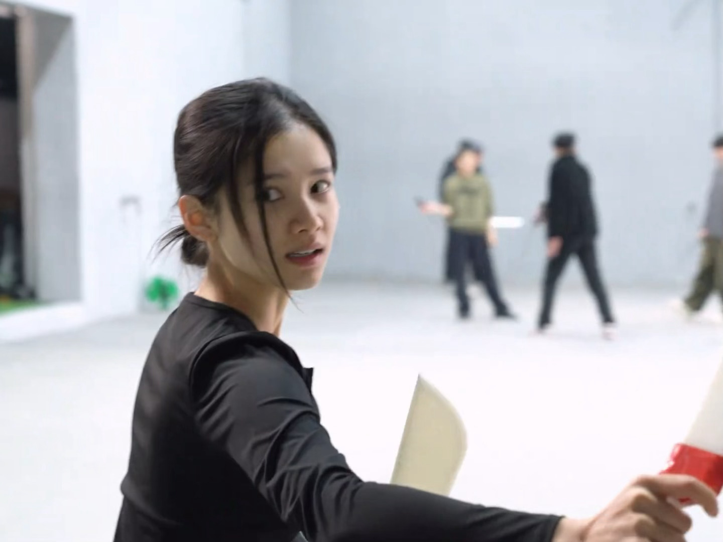 「一生有爱何惧风飞沙」女明星素颜武训 我可不是娇滴滴的女郎🗡️陈都灵  |  