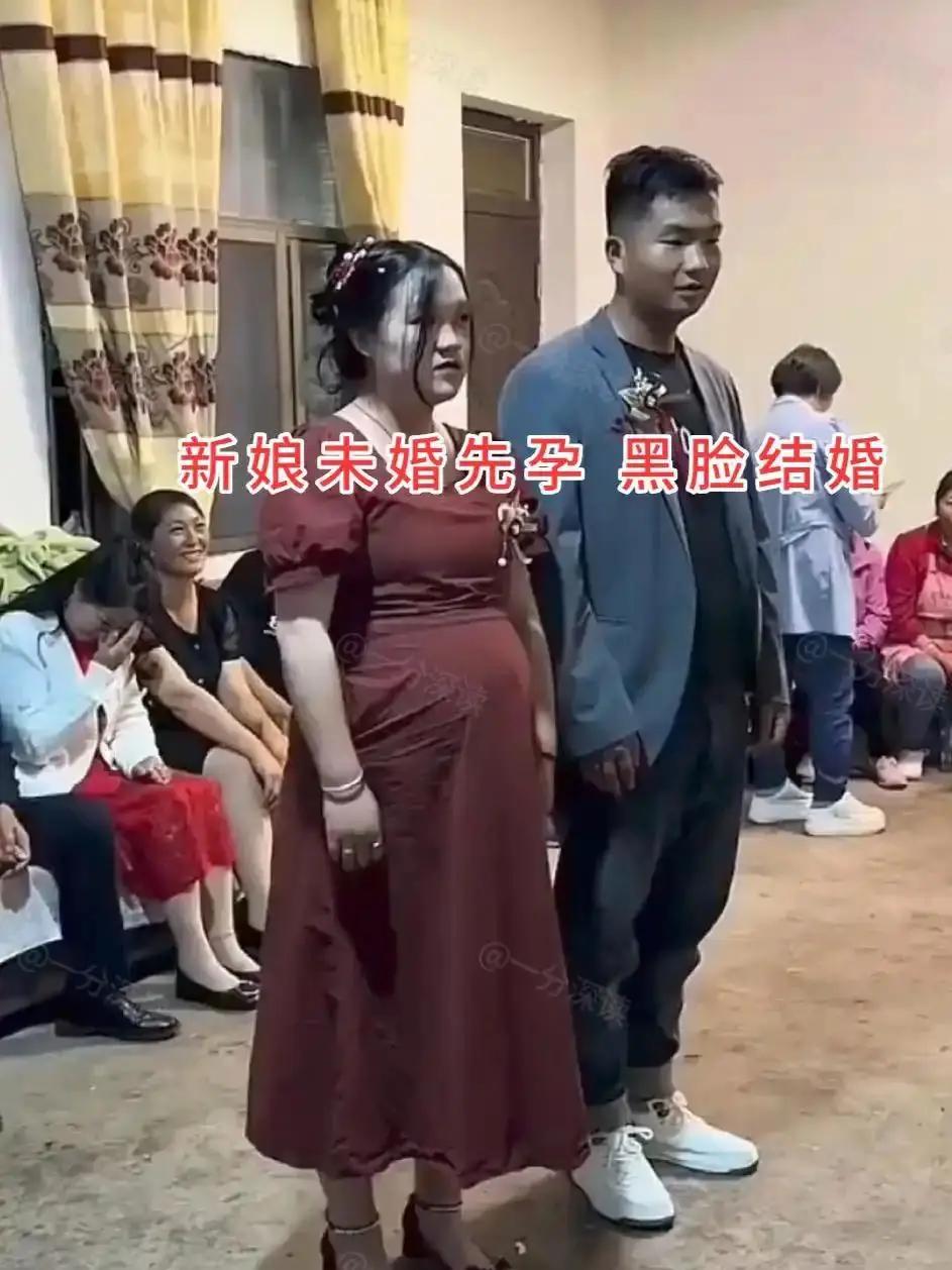 脸都不要了！河南，一家酒店的婚礼视频传出来，新娘肚子明显已经六个月。

肚子里孩