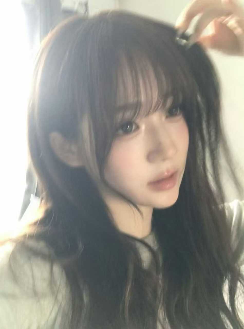 21001烧的要死的高曝光女 