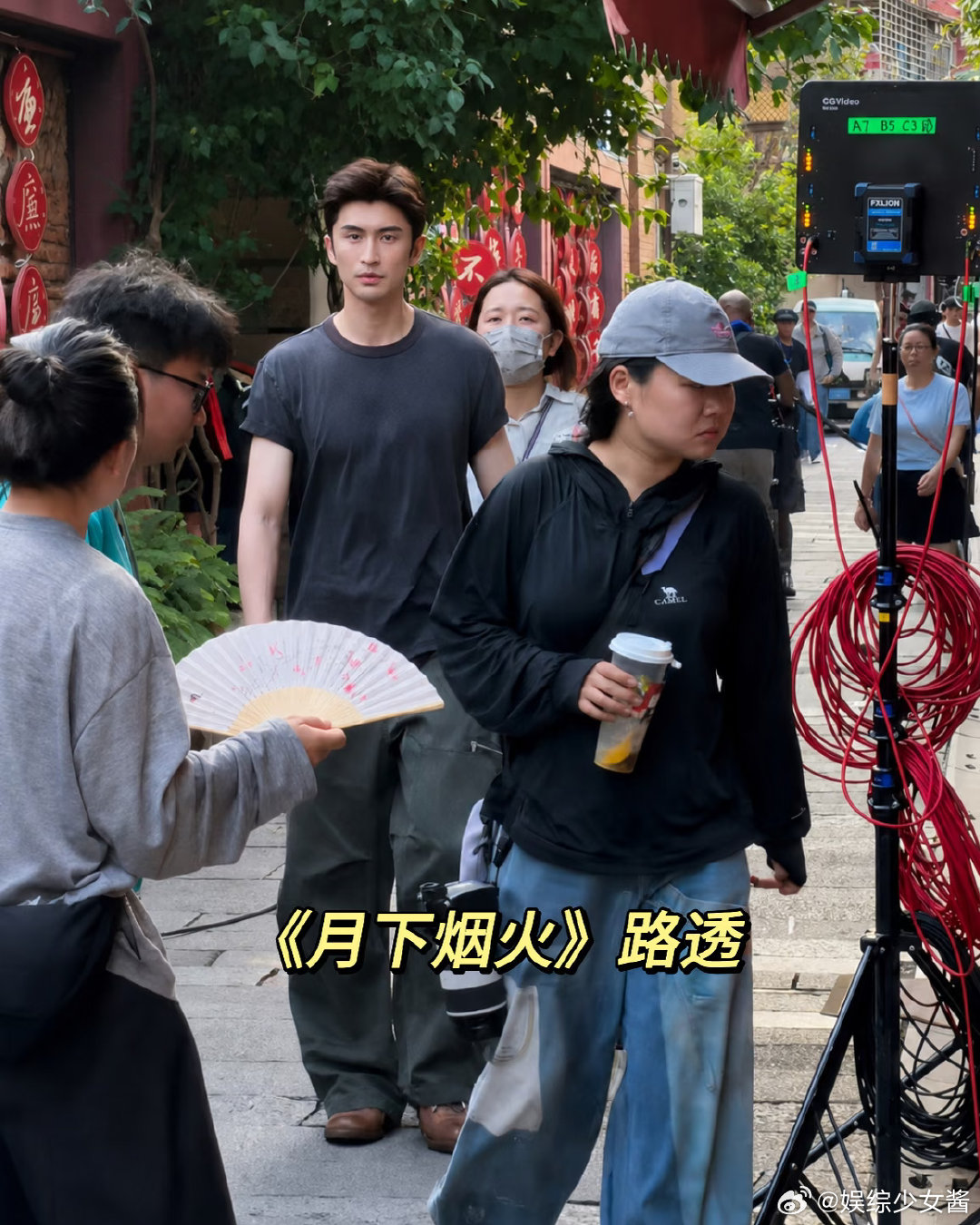 张云龙路透点赞破百万偶遇张云龙路透点赞破百万 路透里，张云龙着肌肉就如此若隐若现