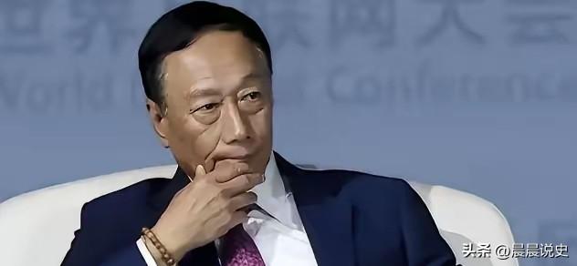 富士康风光不再！代工帝国走下神坛，时代红利褪去后只剩一地鸡毛
 
富士康崩得太突