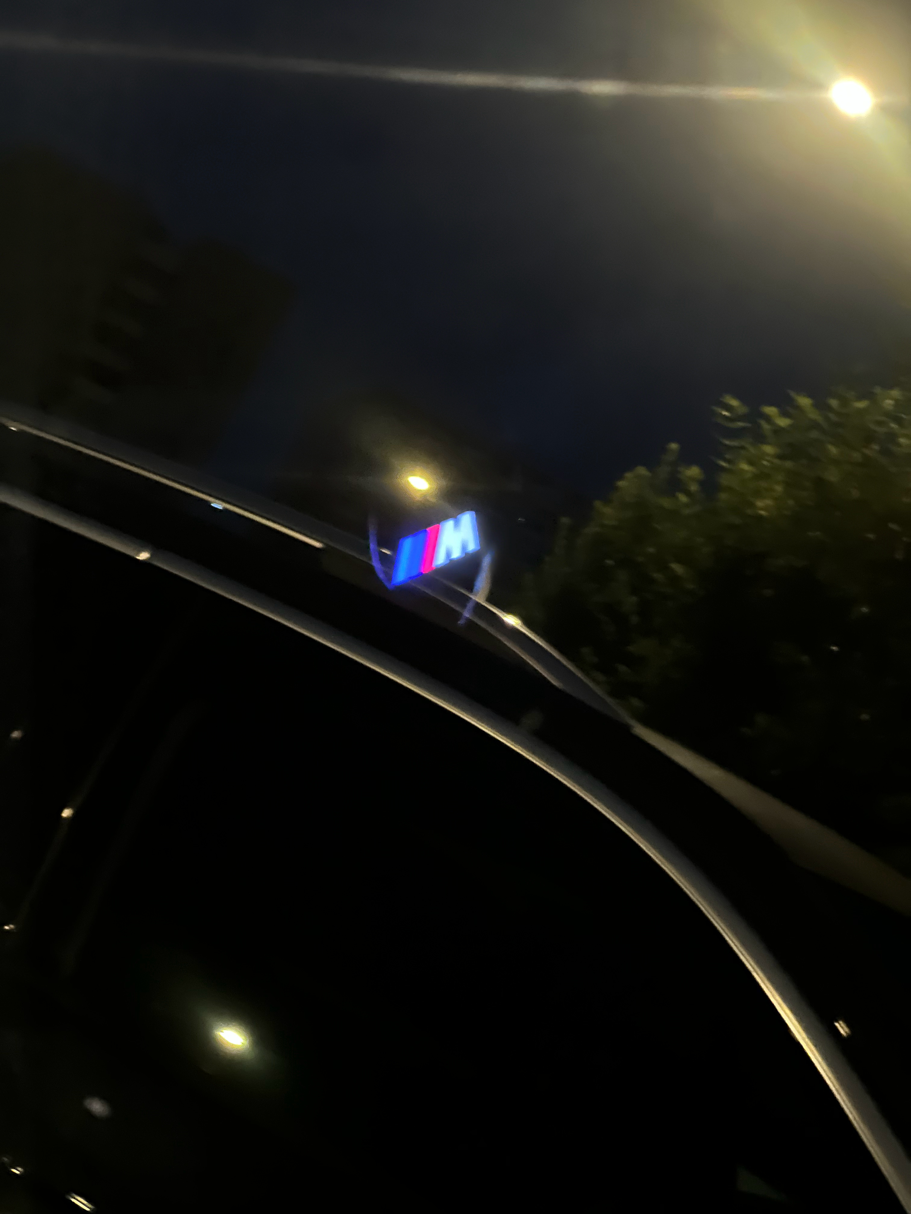 ？？？X1都有M发光logo座椅了？？？真是万物皆可M 天津·泰达服务外包产业园