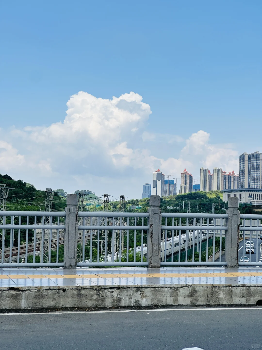 南宁也有宫崎骏的夏天！交出你拍下的那朵☁️