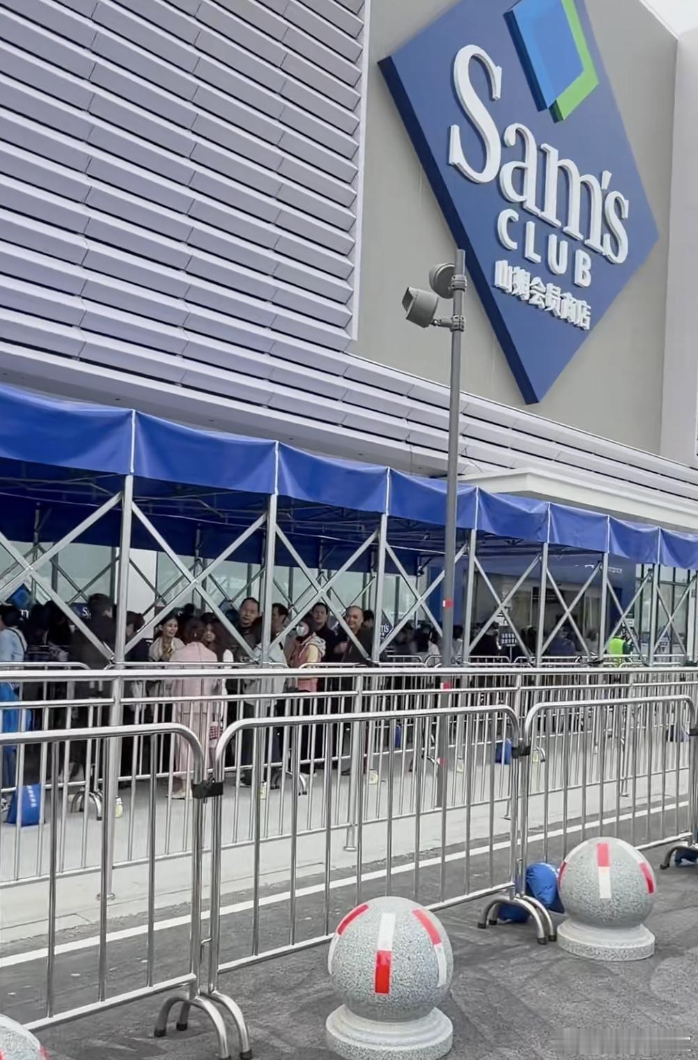听说是今天广州芳村山姆开业的“盛况”太夸张了真的，我们先不评价山姆商品的质量、性