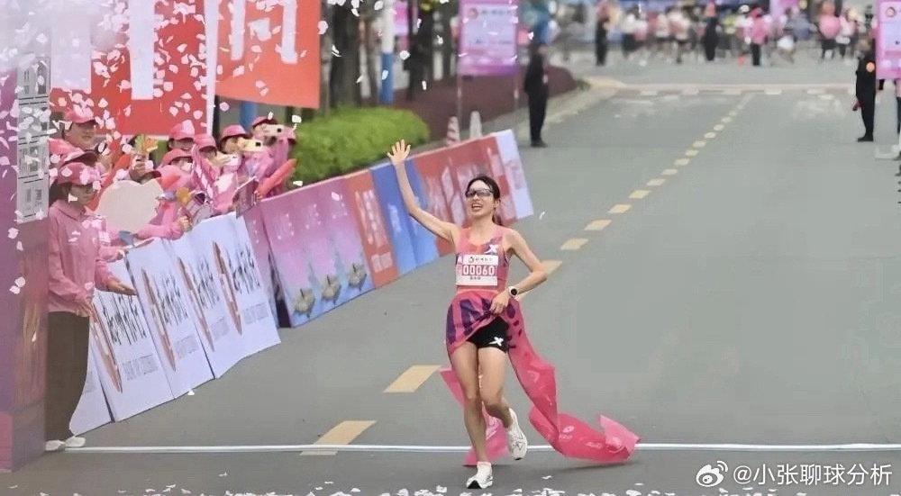 张水华辞职后彻底爆发！50天连签4个代言+注册公司 商业价值飙升北京时间4月1日