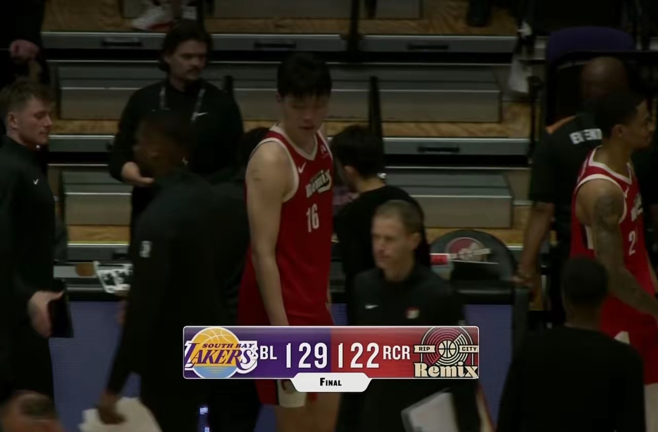 波特兰开拓者 遇硬茬了！杨瀚森13中4+5失误5犯规，正负值-14全场最低！全场