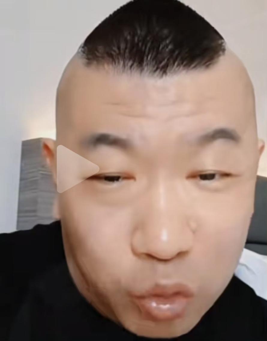 高鹤彩说，德云社的师兄弟们有99%的人见了曹云金不会搭理他

拿“九成九同门不搭