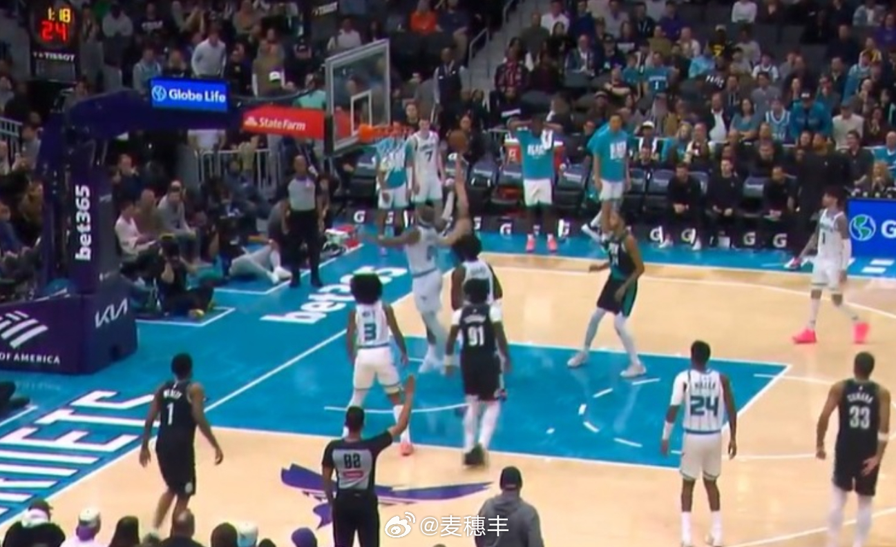 今天早些时候结束的一场NBA常规赛，开拓者客场93比109不敌黄蜂，杨瀚森替补出