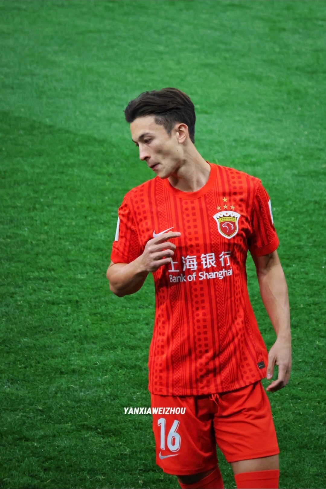 小百合你老公挺帅啊 