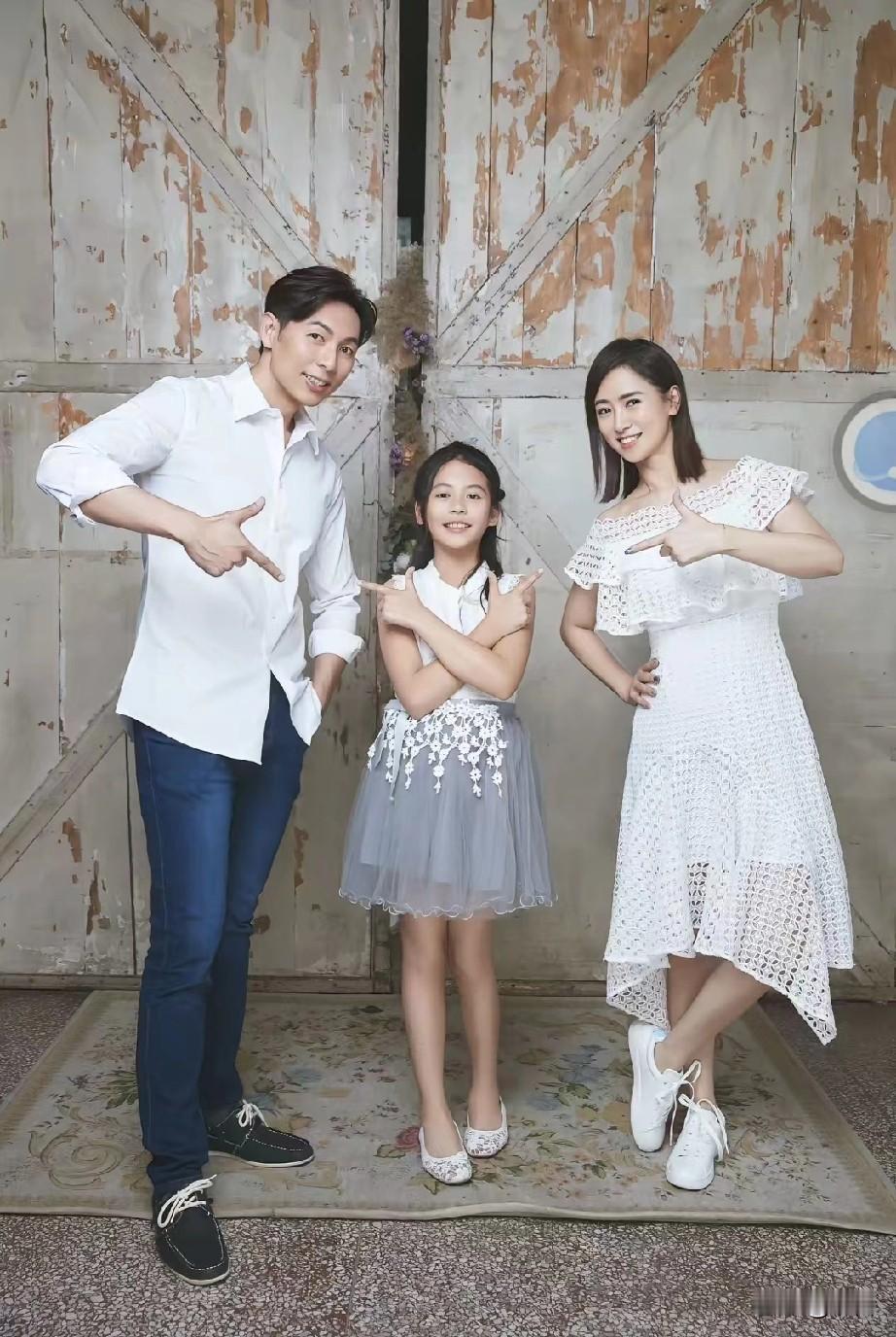 这就是真爱吗？男总裁提议签署婚后出轨协议。“偷吃”罚款100万美元。

翁虹在出