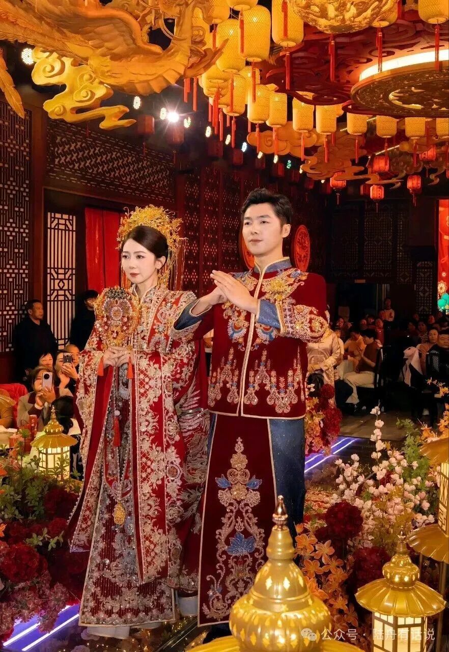 记得振华中学的潘主任说过：我们振华就没有早恋的。对，振华没有早恋的，都是奔着结婚