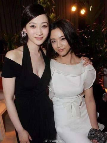 千万别跟李小冉同框 ​​​
