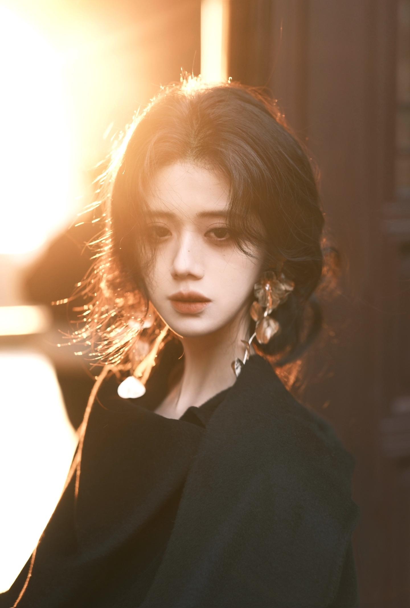 生如芥子 心藏须弥。氛围感