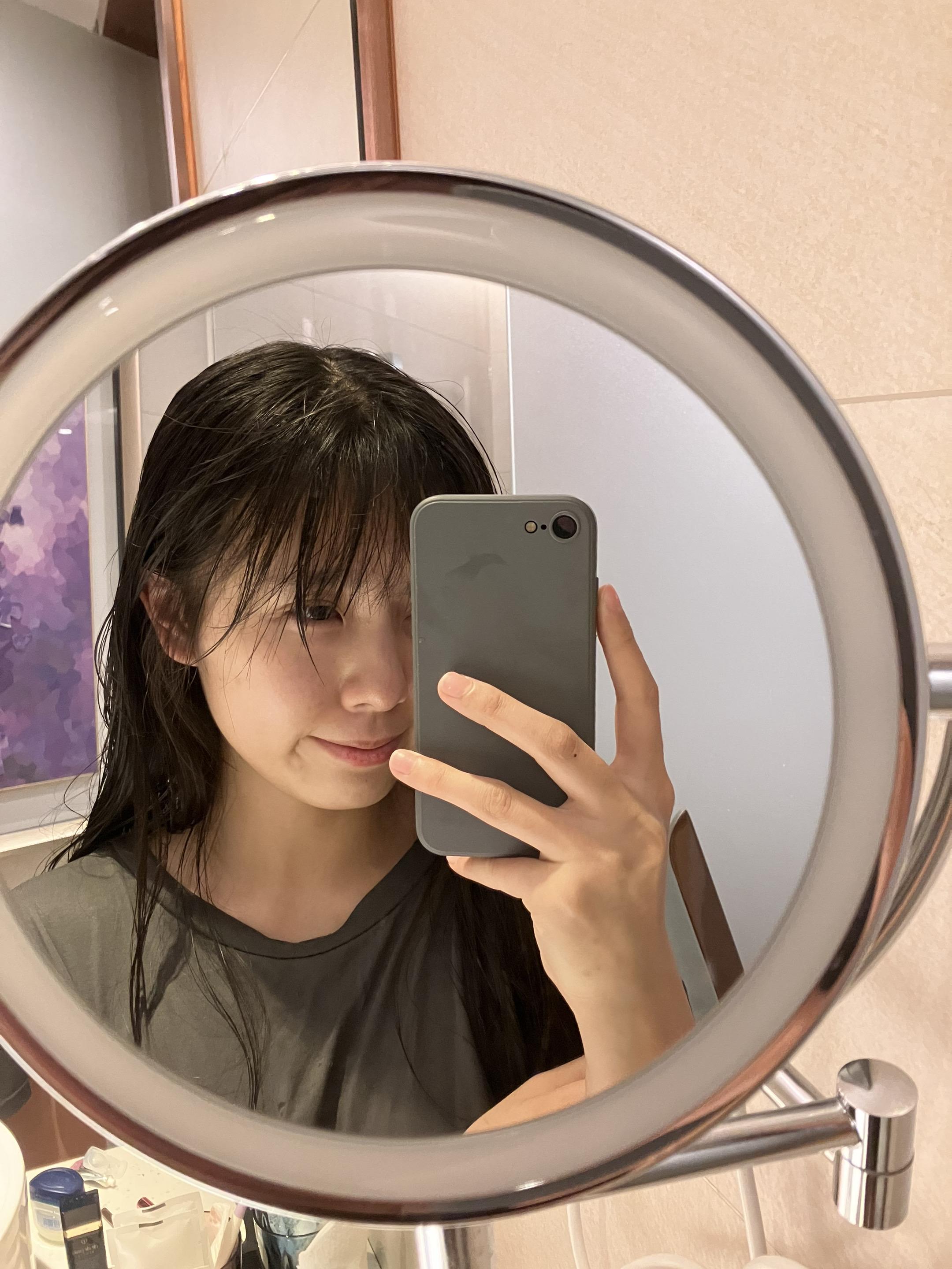 如何顶着小孩脸当美丽坏女人