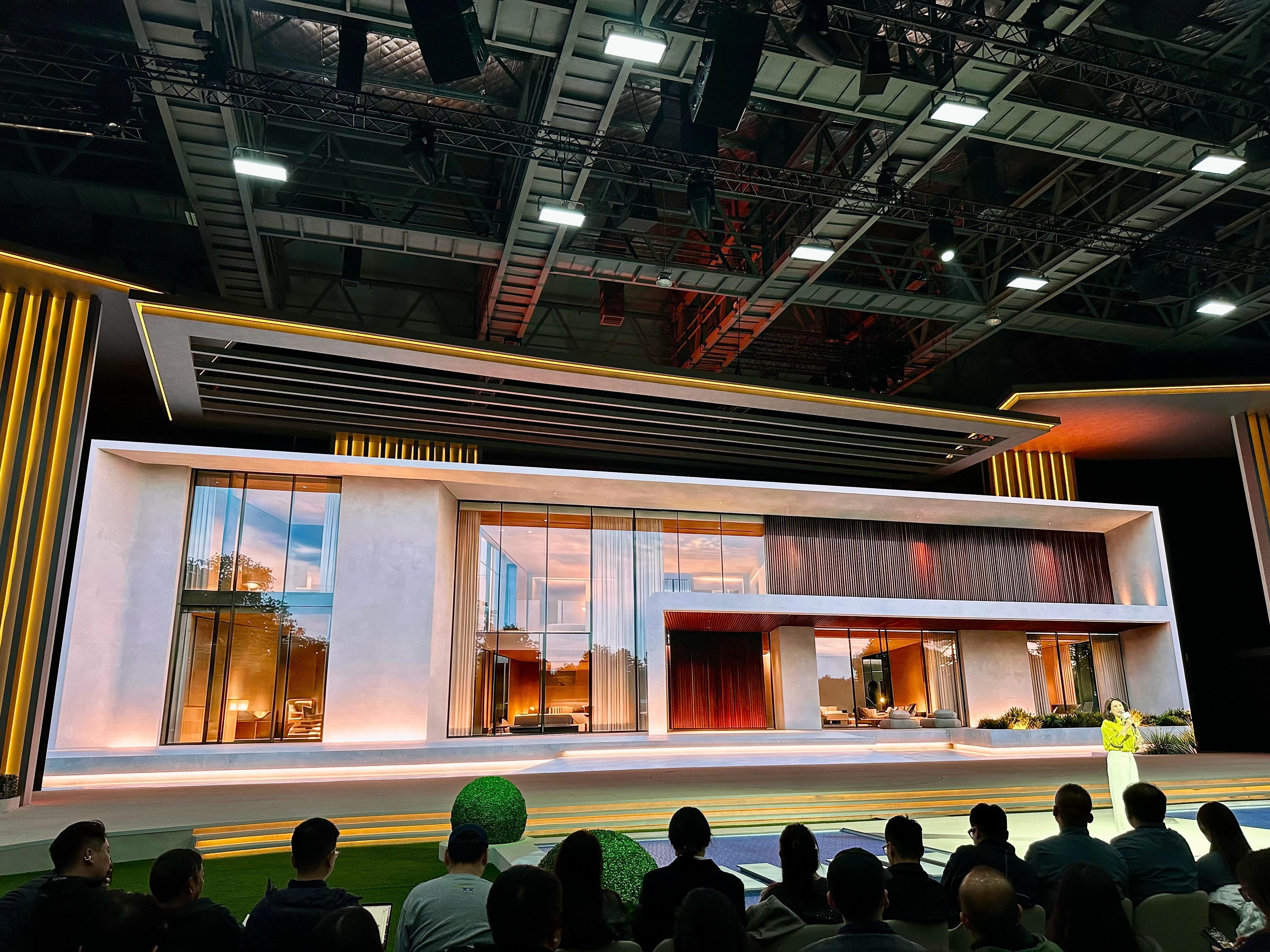 2025年的日历已经翻到了最后一页，但别克世家在年底率先打开全尺寸MPV的争夺战