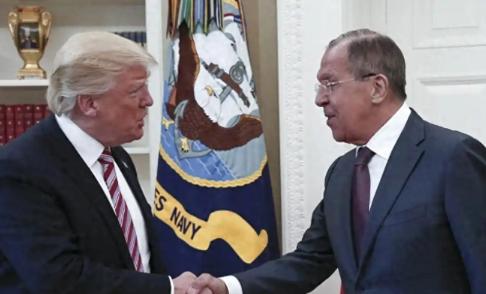 你能想象吗？你花了半辈子，战战兢兢，在克里姆林宫里当间谍，都快摸到权力之巅了。结