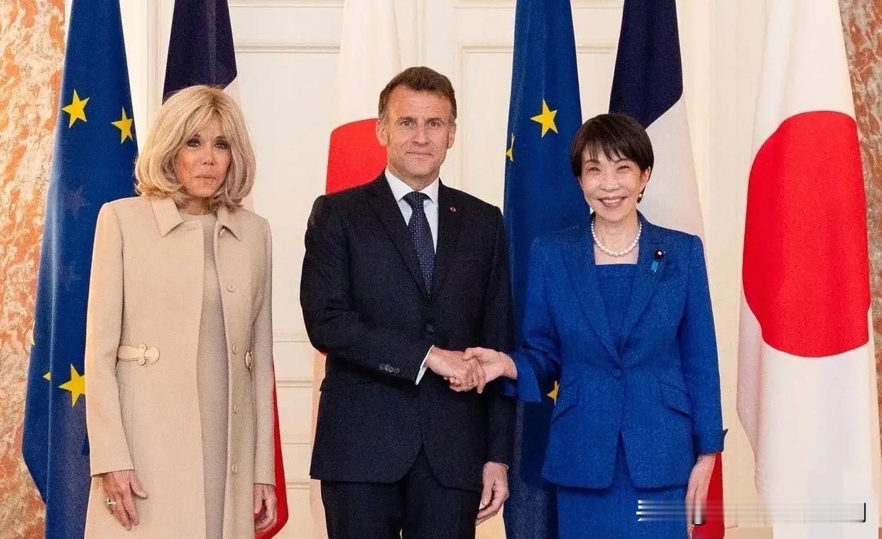 高市早苗开始拉赞助了！

据报道，法国总统马克龙携夫人访问日本，期间与日本签订关