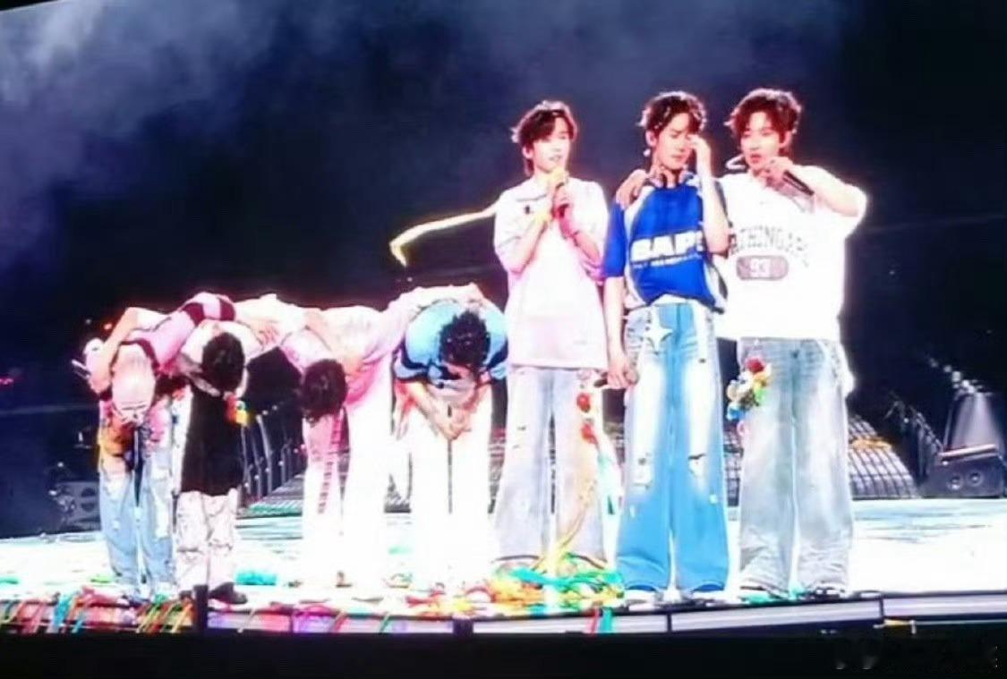 投时代少年团果然，从未改变🤣🤣时代少年团演唱会时代少年团海口演唱会 ​​​