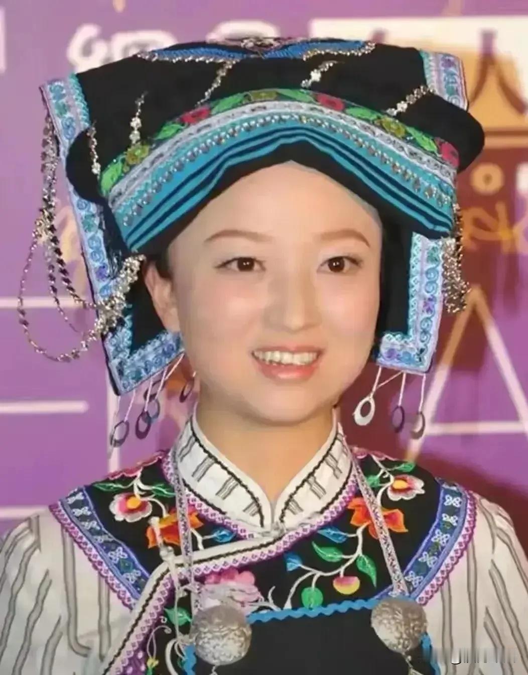 贵州1女子为和丈夫团聚，辞掉市区高薪工作，到偏远山村开诊所，两月后，丈夫调走，不