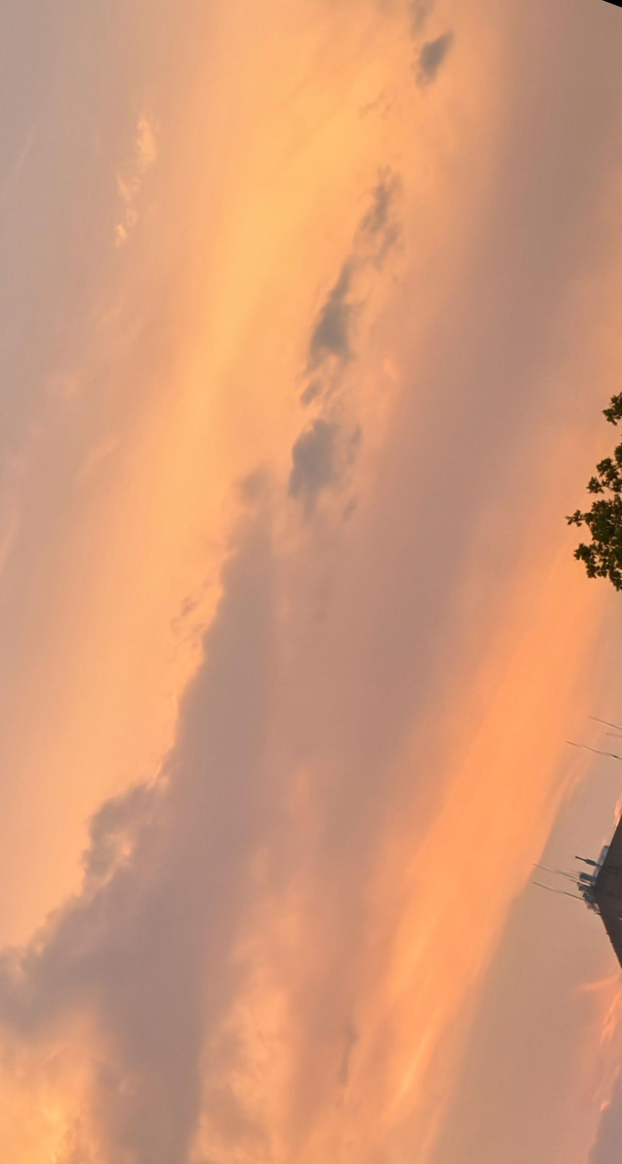 #想把好看的天空分享给你 #七彩祥云有好运 #傍晚的天空 #雨后的风景 #随手拍