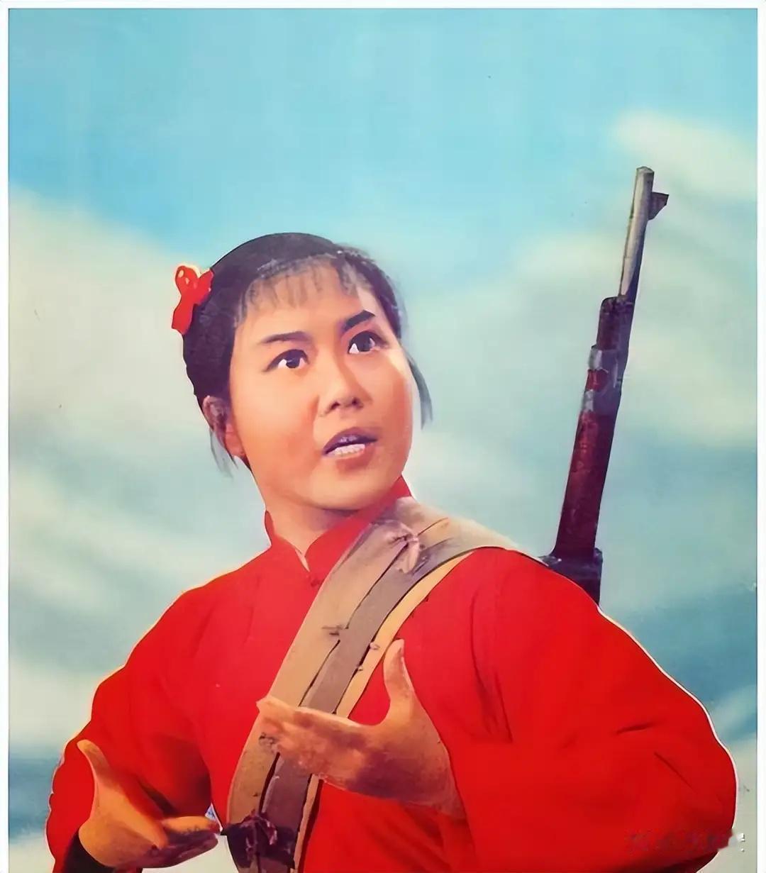 今年年上海那个练功房，一个满头白发的老太太，手里那杆红缨枪舞得那是虎虎生风，这哪