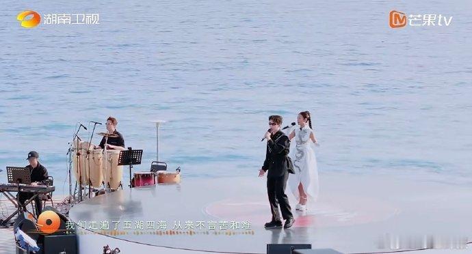 蔡程昱拉丹珠唱山河图点燃全场声起地平线蔡程昱和拉丹珠的《山河图》太燃了！美声与民