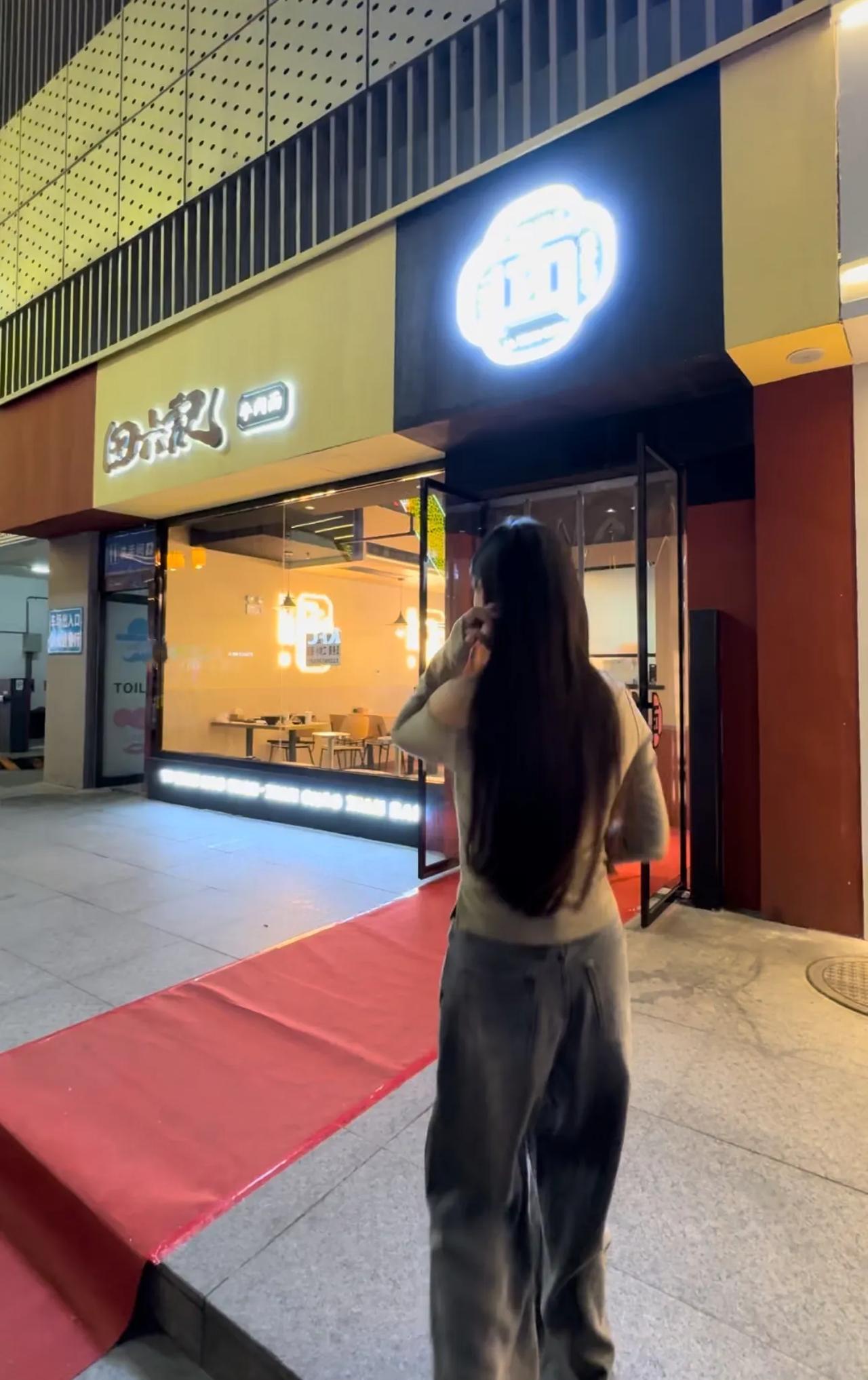 太原铜锣湾吃面记录：田六记
21一碗的牛肉面，真有8块牛肉
红烧牛肉方便面真实还