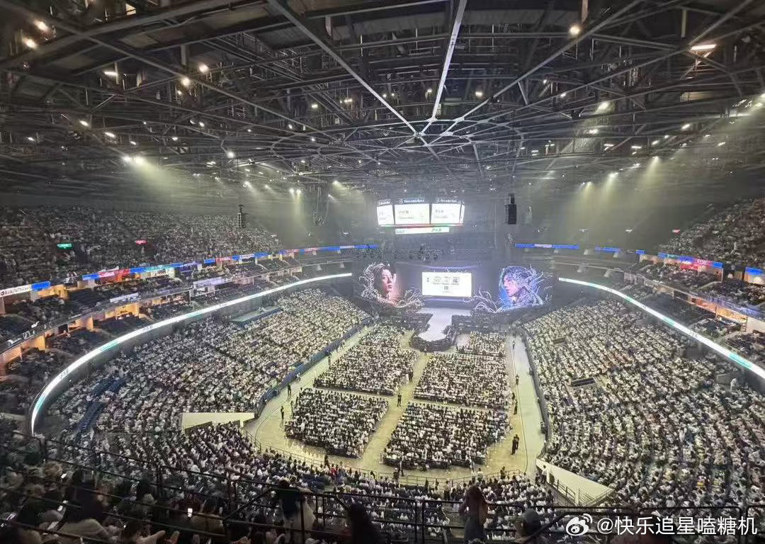 鹭卓演唱会上座率 鹭卓梅奔这上座率谁看了不震惊！座无虚席全场爆满，每一首歌都是大