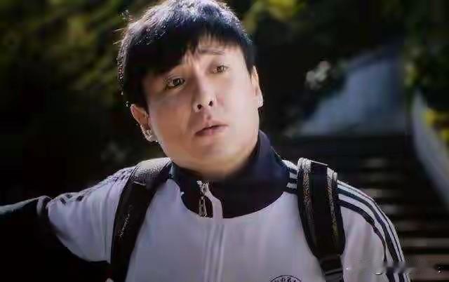 马年大年初一，演艺圈的关键词只有一个：沈腾。从春晚舞台到大银幕，这位“长在笑点上