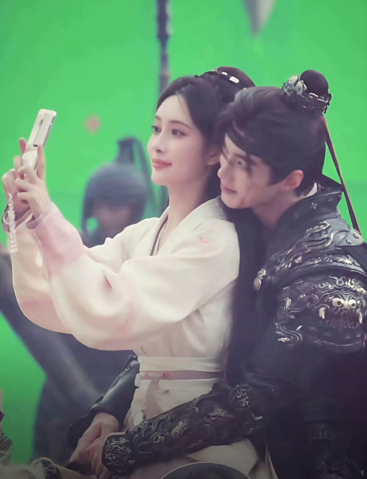 孟子义何与吻戏cp粉过年了 新剧孟子义与何与吻戏花絮 