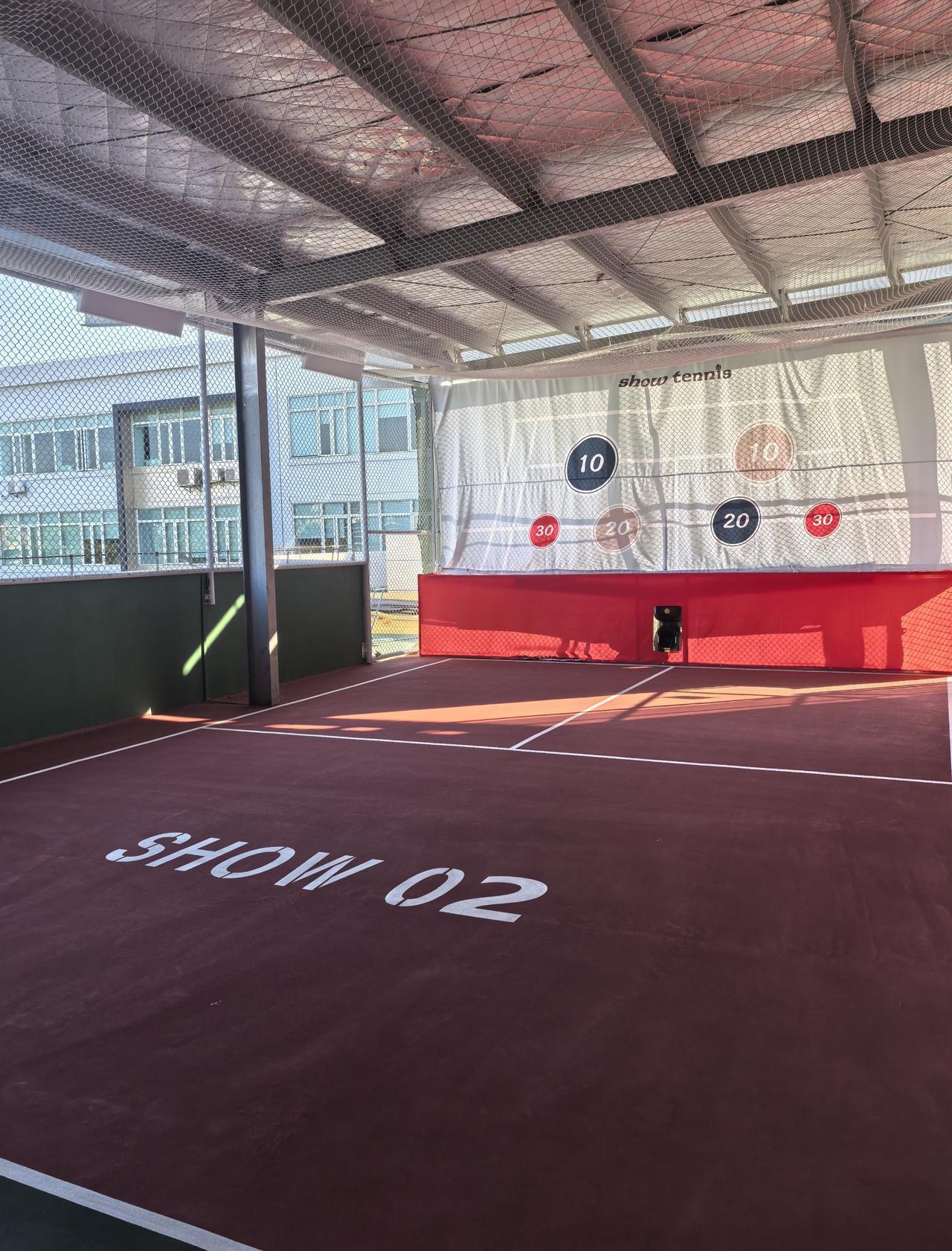 🎾网球打得多了这么大的自动网球场还是第一次
📍广州 show tennis网