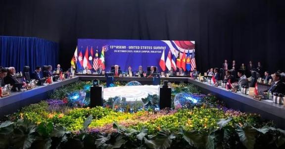 外媒曾言：为遏制中国，特朗普在贸易协定中加入“恶意条款”

最近一段时间，外媒接