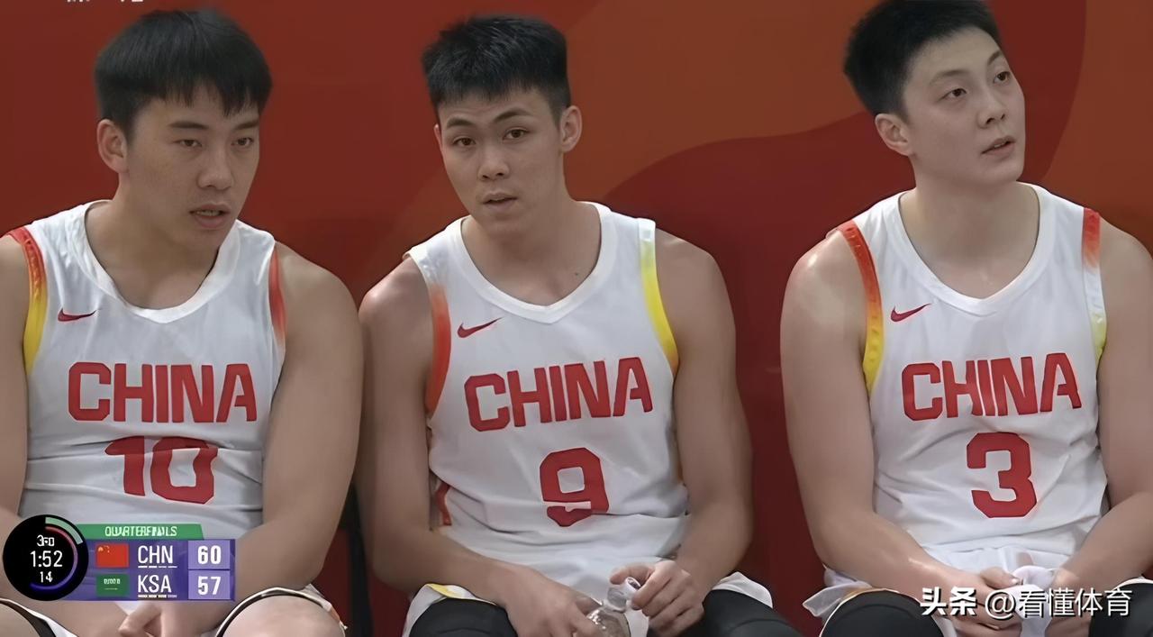 庞峥麟、王俊杰、胡明轩哥仨这是什么发挥啊！

全场比赛三人合起来竟然只拿了9分？