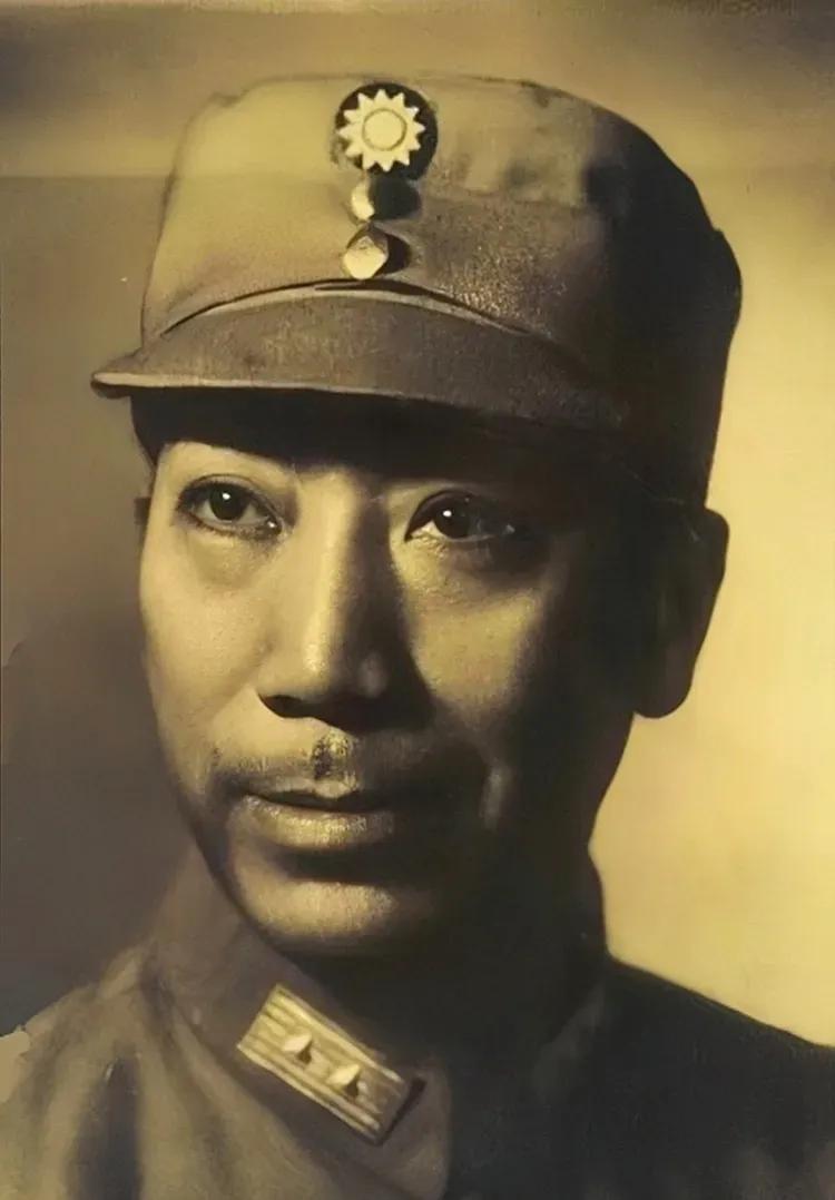 1942年，国民党高官莫名失踪，一调查，发现他被活埋了，此事顿时惊动了蒋介石，蒋