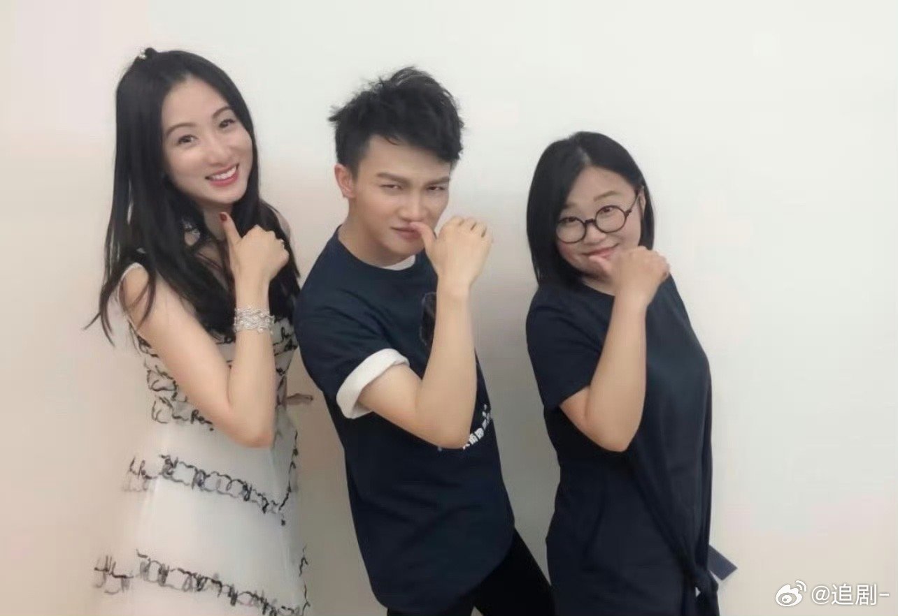 尹约真的是音综锦鲤吧尹约音综锦鲤实至名归 尹约的音乐魅力绝了！创作出众多金曲，音