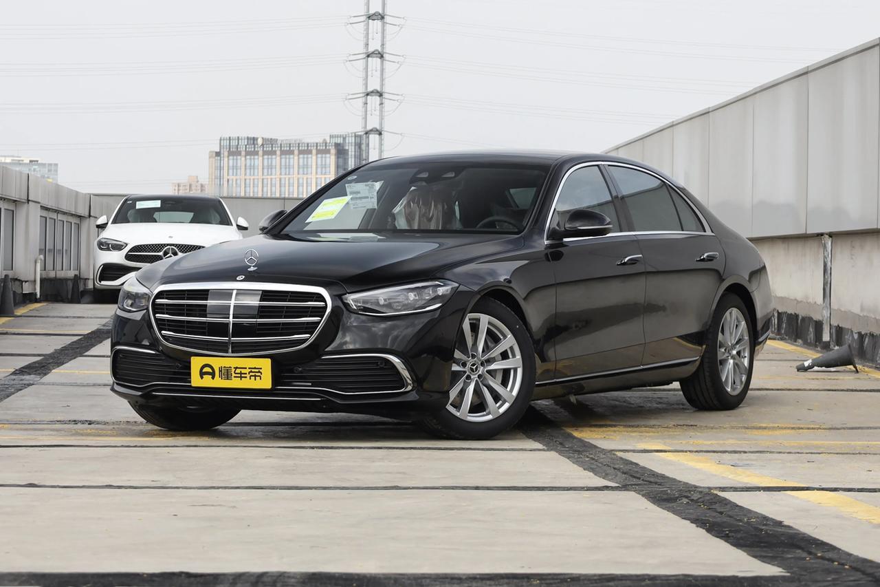 作为豪华旗舰轿车的代表，奔驰S级的价格波动和购车福利一直是高端消费群体关注的重点