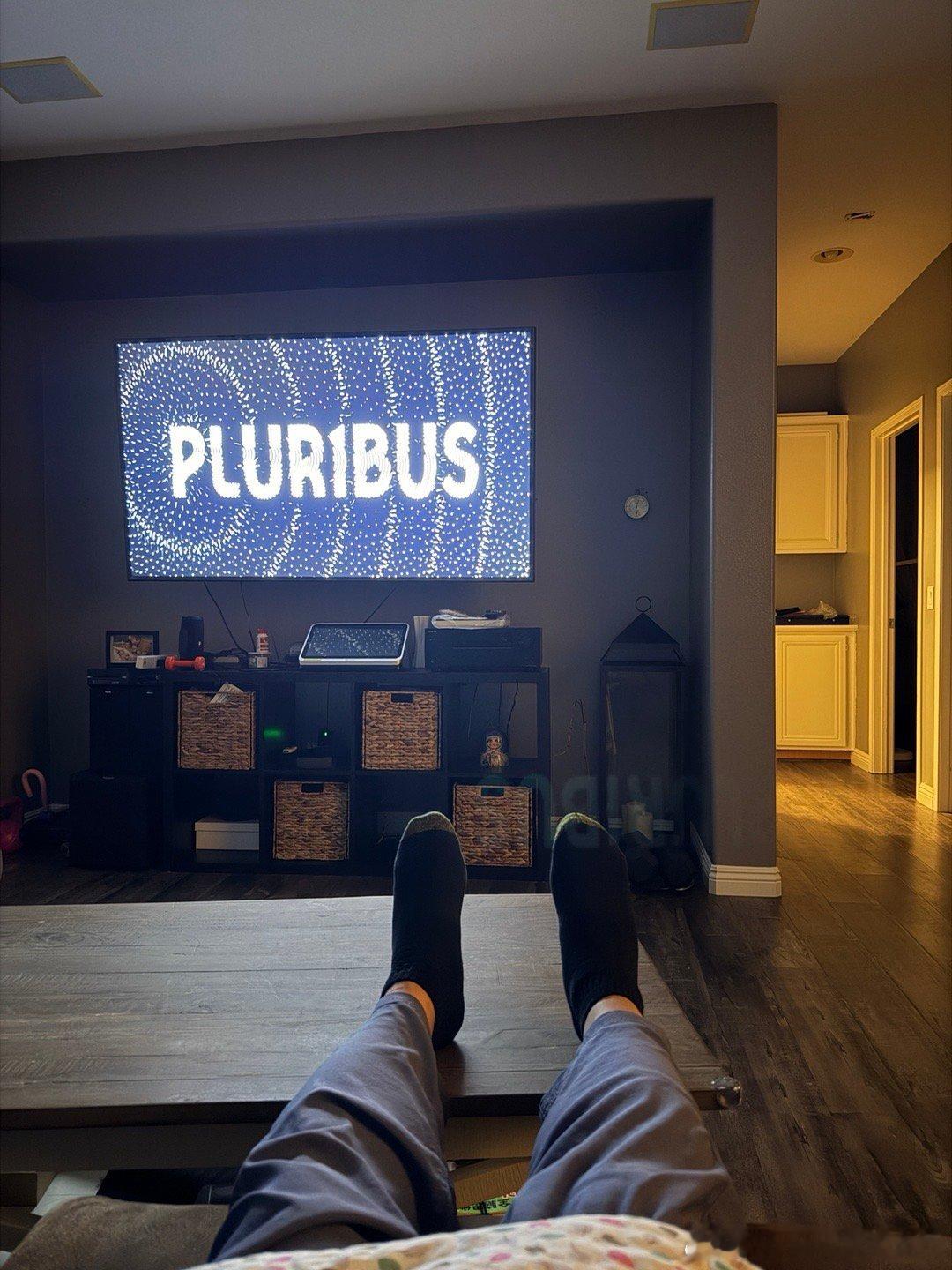 2025年我看过的最厉害的一部美剧非常有意思科幻+深思 