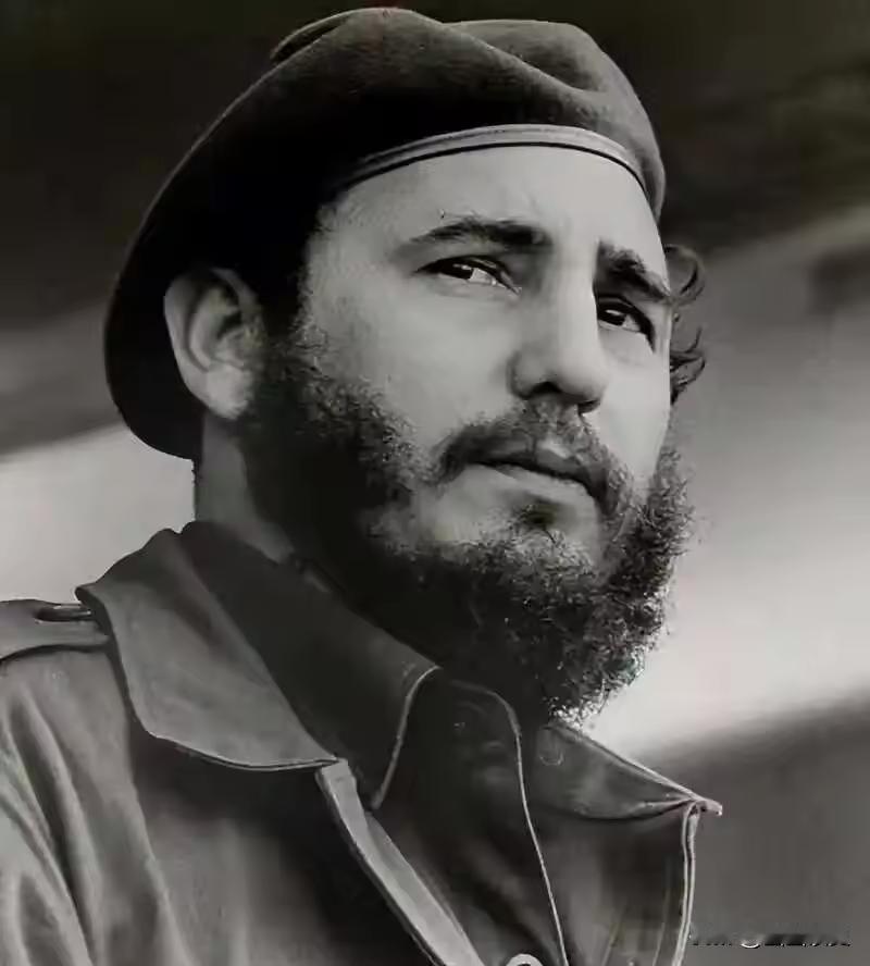 美国对古巴这个“眼中钉”，半个多世纪没敢动武。答案很明确，卡斯特罗早已将“入侵成