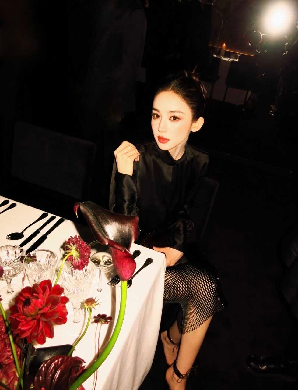 娜扎把东方明珠变成了背景板我的姐无需多言