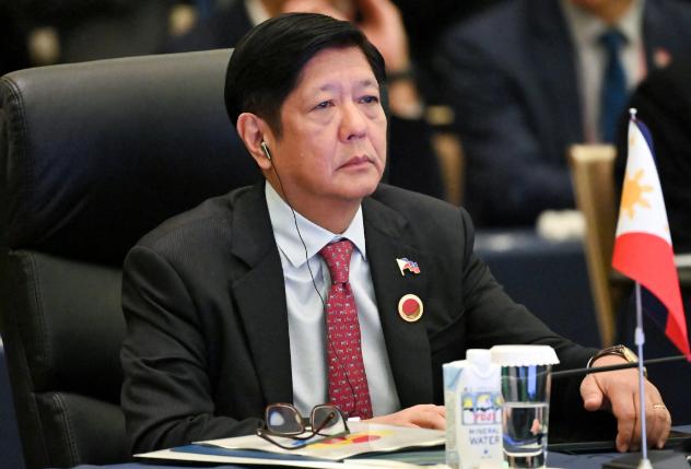菲律宾这回玩脱了，棉兰老岛一家运营8年的老钢铁厂突遭突袭，69名中国技术工人被连