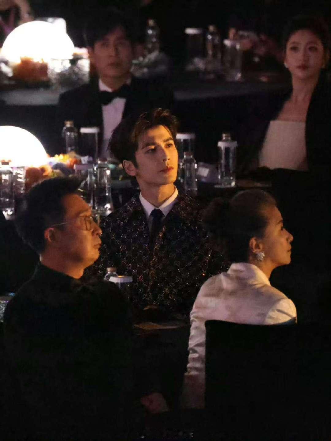 张凌赫爱奇艺尖叫之夜内场尖叫之夜内场的张凌赫 哇！张凌赫爱奇艺尖叫之夜内场，贵公