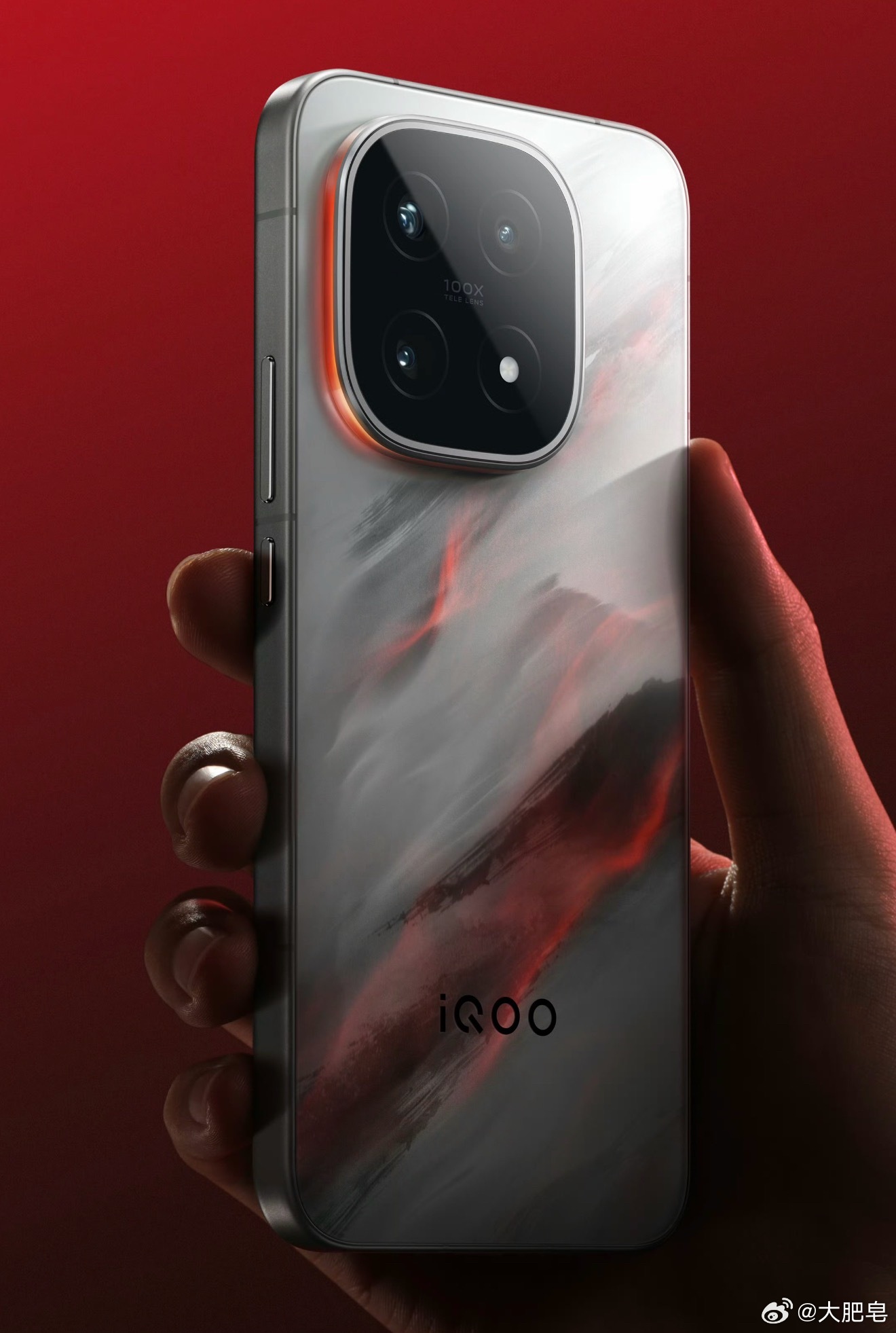 iQOO 15外观来了注意嗷，100倍变焦，iQOO 你终于想起来长焦了[泪] 