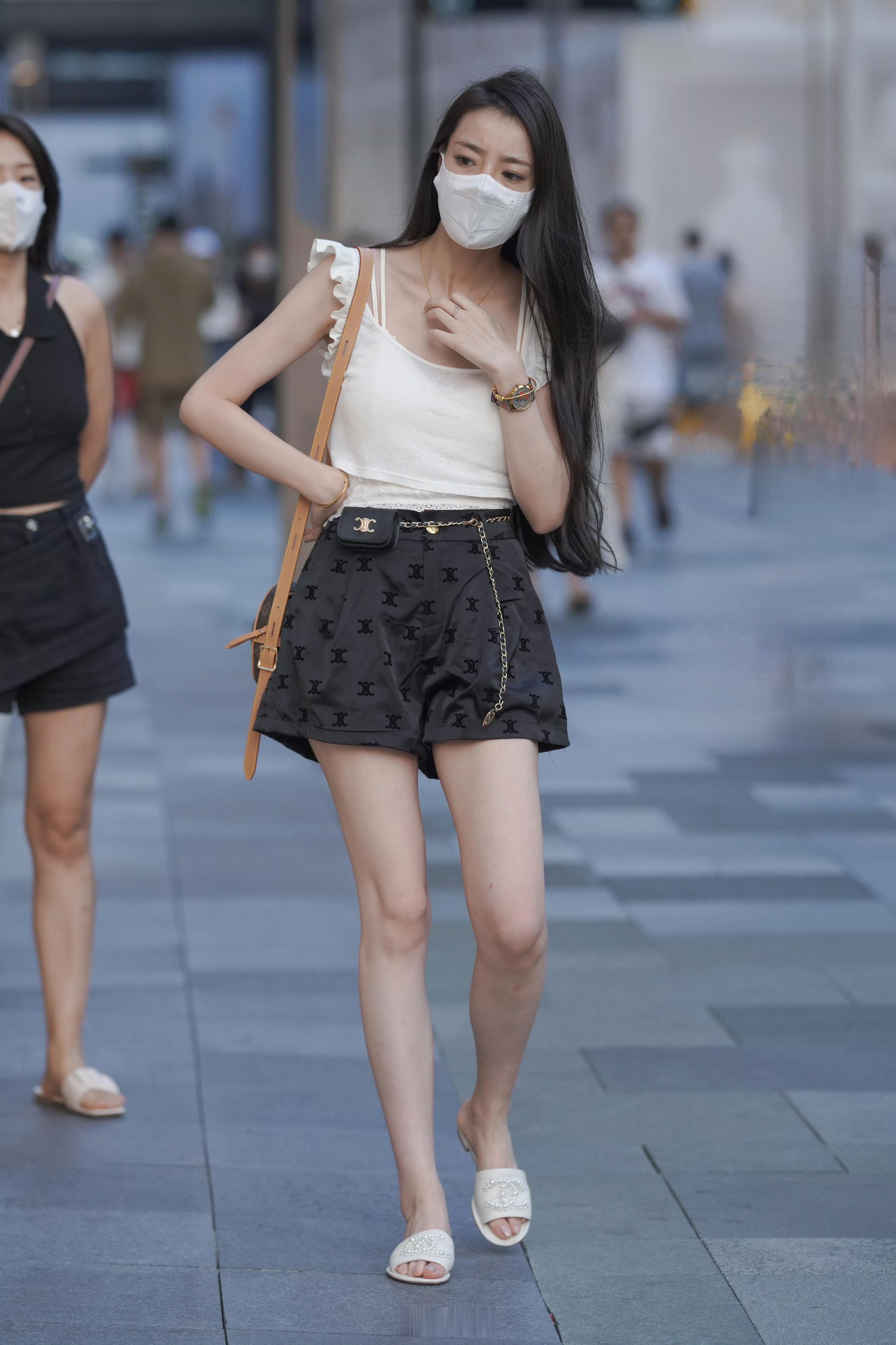 清凉又舒适的夏日穿搭 ​​​