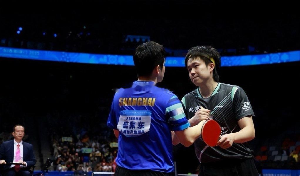 ｜ 恭喜王楚钦4-1战胜袁励岑！获得铜牌🥉！！第一局：11-9第二局：11-8