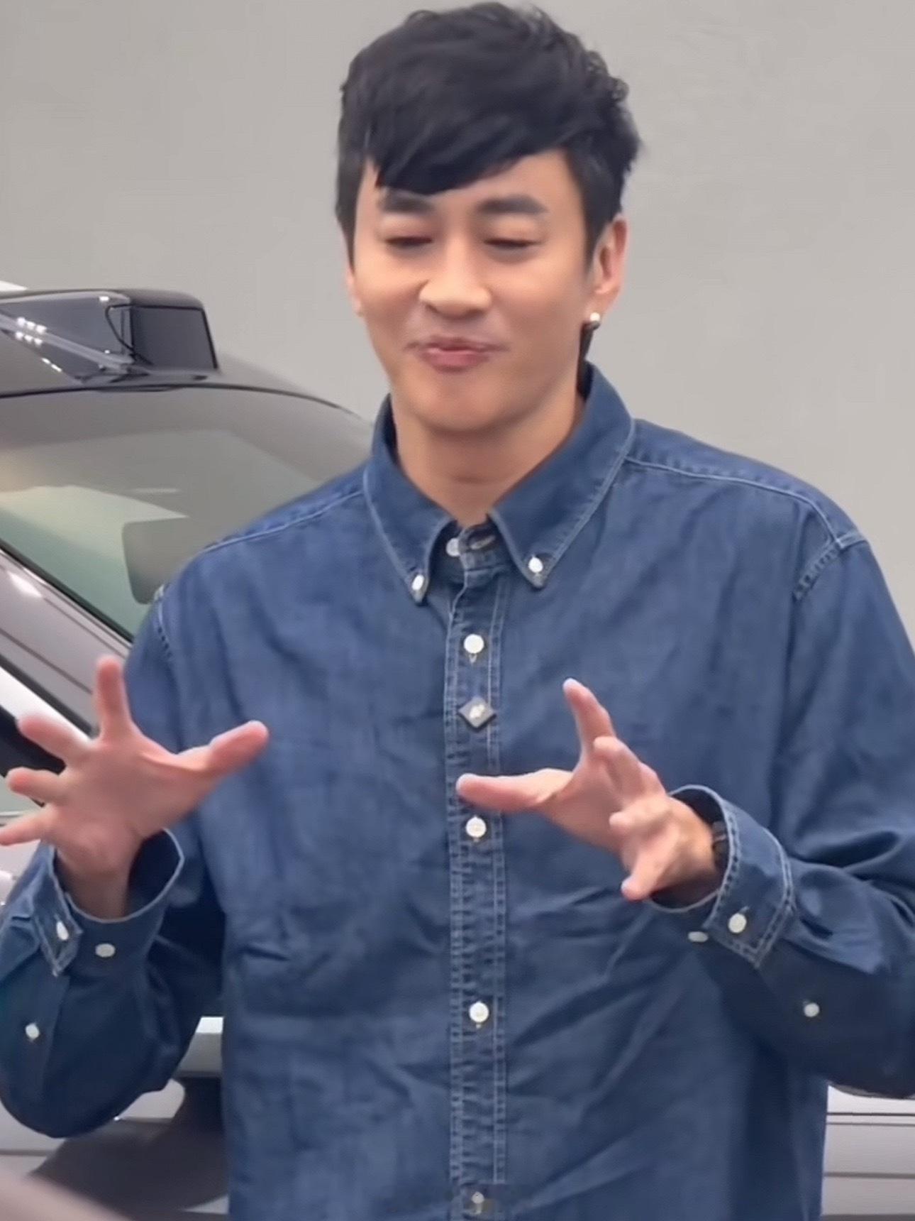 极氪回应何润东现身门店经典角色真是自带气场，网友的眼光真的很准。那种刻在骨子里的